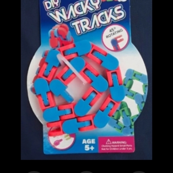 Set of 6 Wacky Tracks Fidget Toy Bundle + Stretch Armstrong - Picture 1 of 7